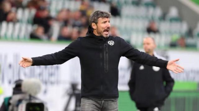 竞彩投注热度-43天从榜首到下课，范博梅尔在狼堡是怎样搞砸的？